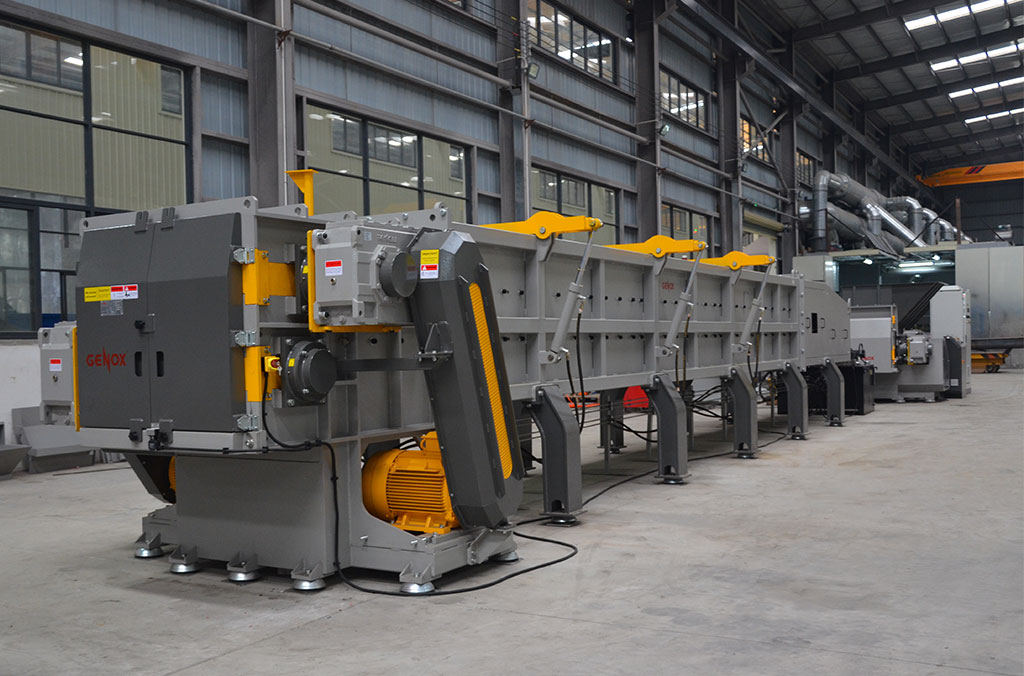 Hydraulický systém podávania pre drviče J Series