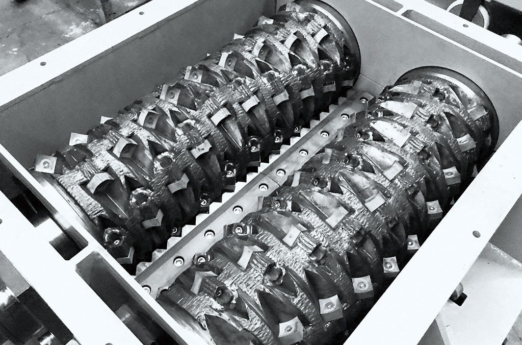 Dvojrotorový drvič GENOX W Series určený na drvenie fólií a tkaných vriec